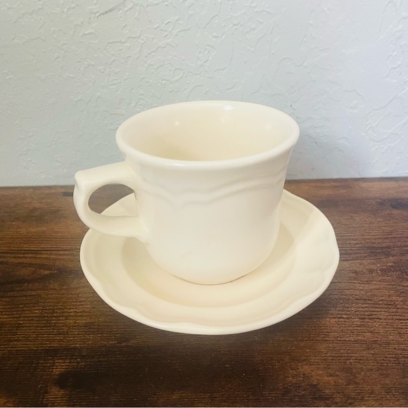 Pfaltzgraff Tea Rose Cup & Saucer Set of 4 Vintage China, Roses Floral Pattern - Picture 4 of 16